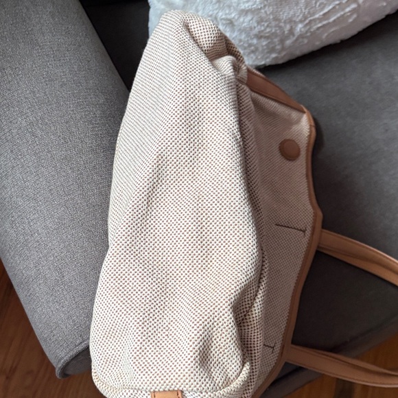 Tory Burch Tan Tote Bag - Picture 10 of 11